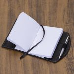 Caderneta-tipo-Moleskine-com-Caneta-PRETO-1854d1-1480514517